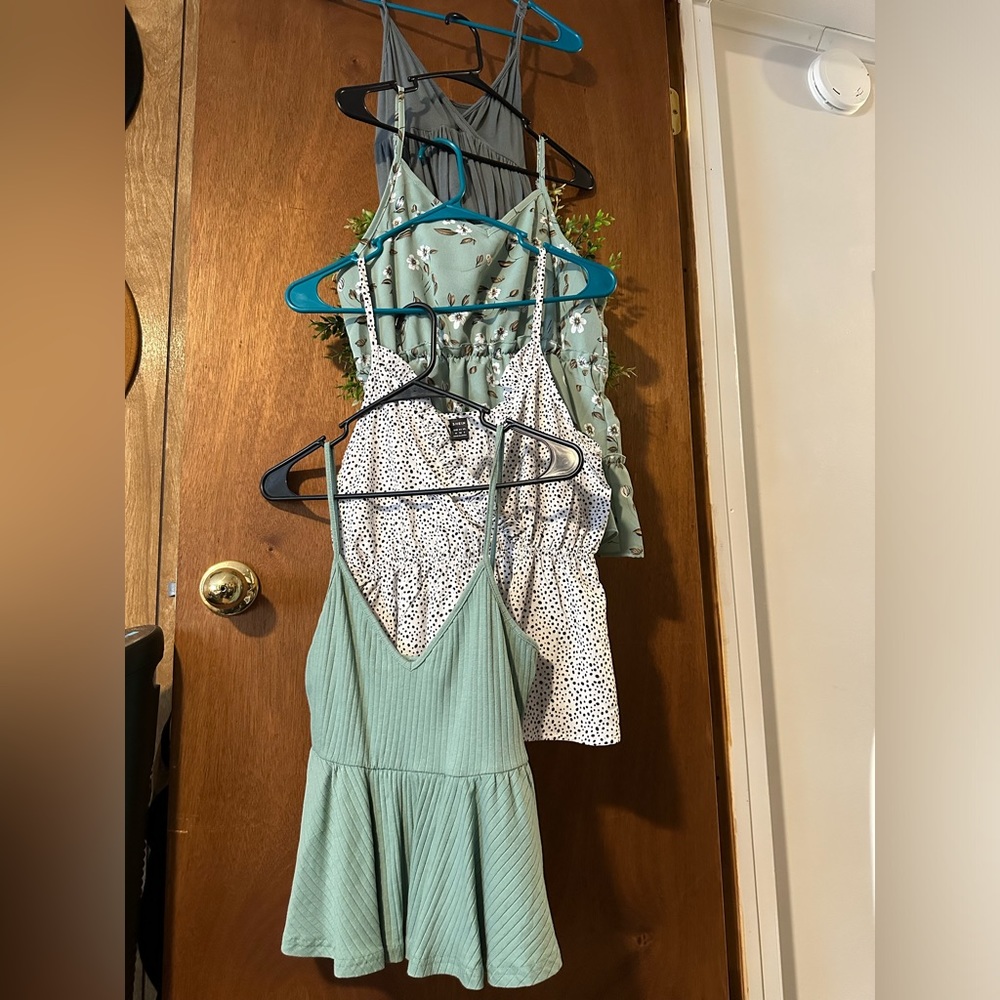 Bundle of 4 SHEIN tank tops NWOT